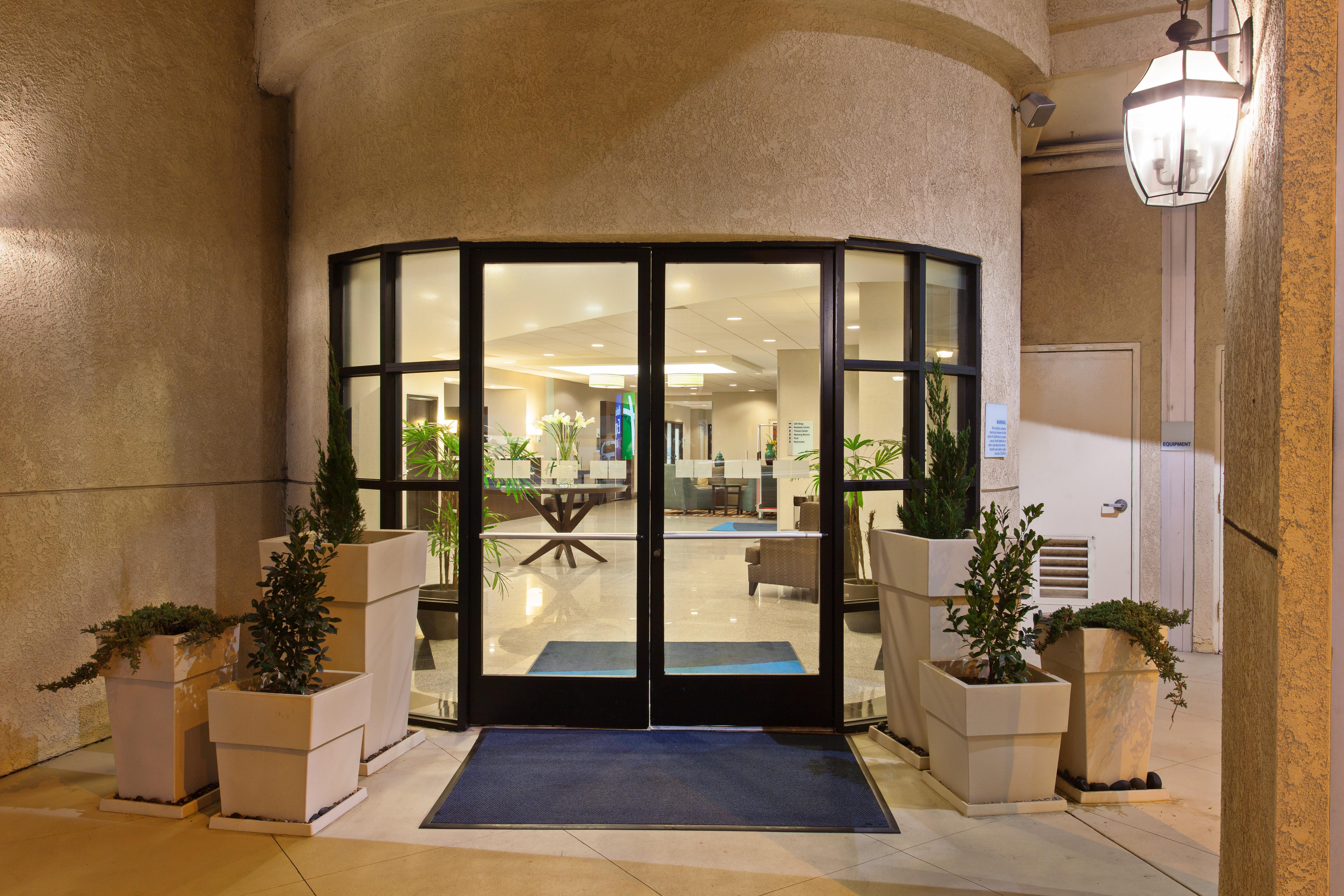 Holiday Inn Express Hotel & Suites Hermosa Beach By Ihg Exterior foto
